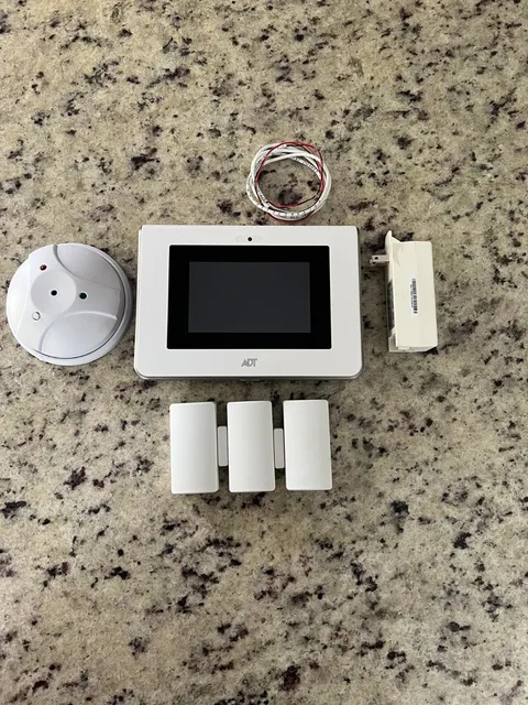 For Parts: ADT Resideo Smart Panel + 3 Honeywell SiXCTA w/ 2 Magnets