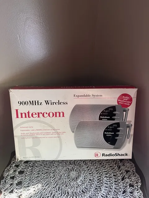 Radio Shack 900MHz Wireless Intercom System 43-3102 One Pair Expandable System