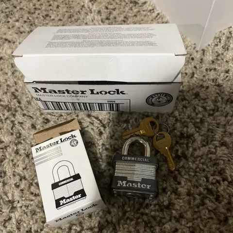Lot of 6 Master Lock Commercial Laminated Padlock Pad Lock Keyed Alike 3KA 0808