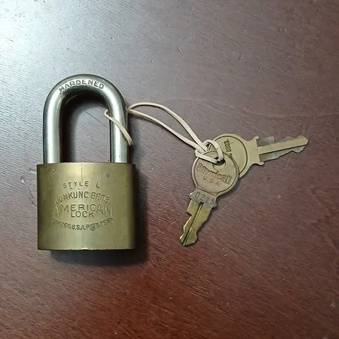 American Lock Style 4 Brass & Steel Keyed Padlock, Hardened Shackle, 2 Keys