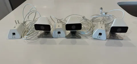 Xfinity Indoor IP Security Cameras Wired/Wi‑Fi White w/ Brackets Lot of 3