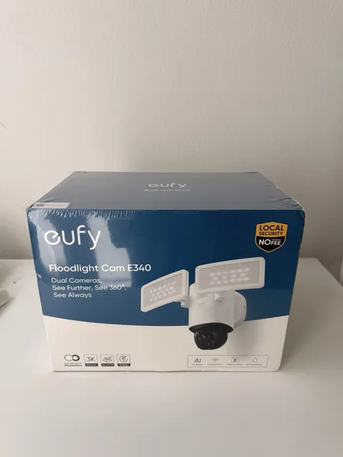 Eufy Floodlight Cam E340 Outdoor Wi-Fi Security Camera AC Kit