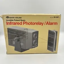 Safe House Invisible Pulsed Beam Infrared Photorelay Alarm 49-307 Radio Shack