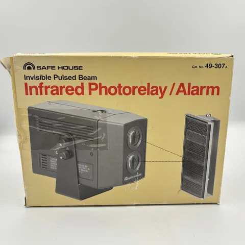 Safe House Invisible Pulsed Beam Infrared Photorelay Alarm 49-307 Radio Shack