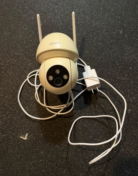 GNCC GK1 Wireless Wi-Fi Outdoor IP/Network Surveillance Camera White 1 Cam 5V