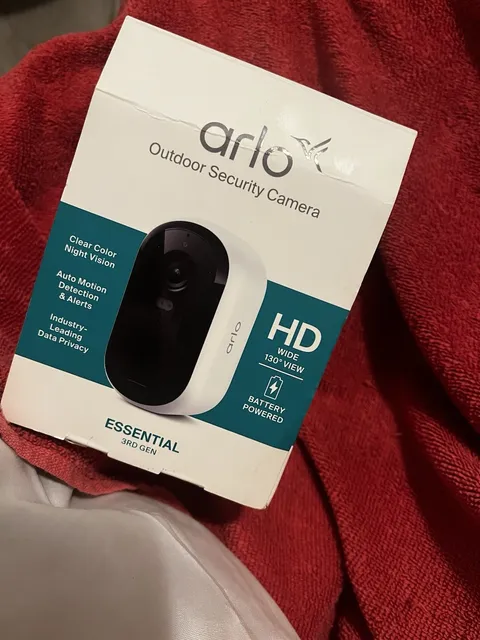 Arlo Essential 3rd Gen 1080p Wireless Wi-Fi Battery Cam Color Night Vision