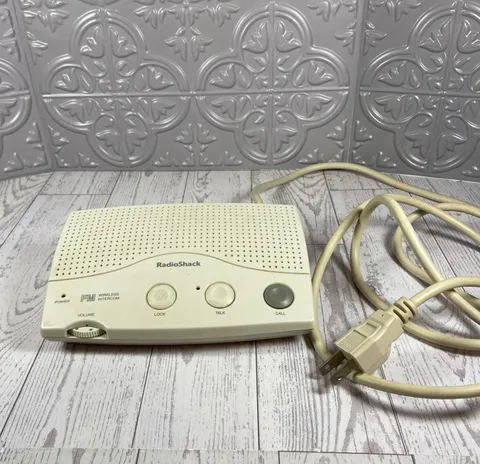 RadioShack Radio Shack FM Wireless Intercom Model 43-493 ONE UNIT