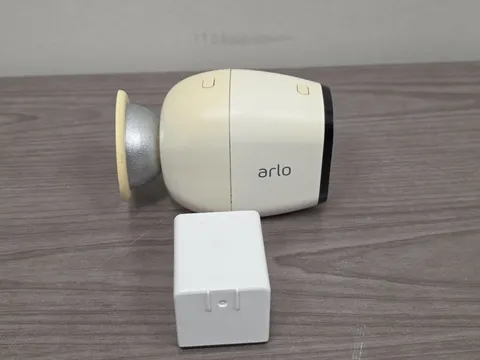 Arlo Pro VMC4030 Wireless Camera W/ Mount & Battery - TESTED 
