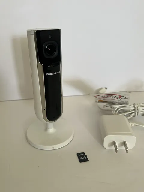 Panasonic HomeHawk  KX-HNC800 Indoor Full HD 1080p Camera. Includes 16 GB Card