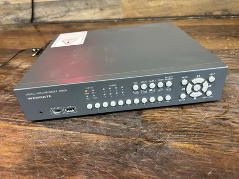 Webgate Digital Video Recorder DS800 TURNS ON BUT NOT FULLY TESTED