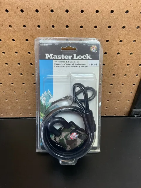 Master Lock 1317DSPT Cable Lock with Padlock, 6-Foot Camo Equipment Hunting Gear
