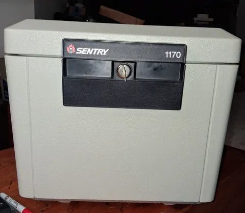 SentrySafe 1170 Fireproof File Box Letter Size New Open Box 1 Key Document Safe