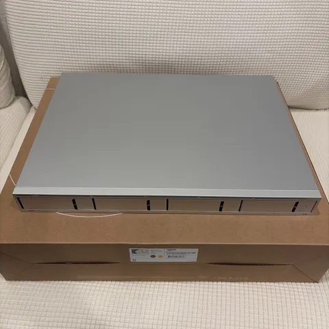 Ubiquiti UniFi Protect UNVR 4-Bay Rackmount Network Video Recorder, Ethernet