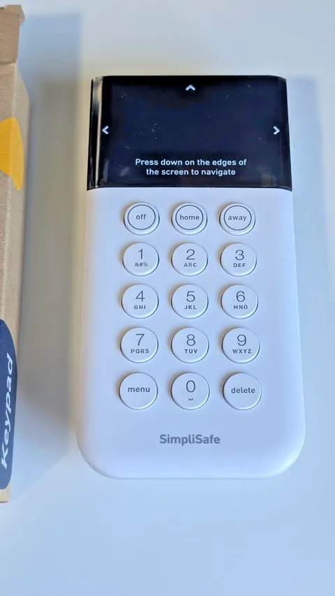 SimpliSafe Home Security System Touch Keypad Remote White Model SSKP3
