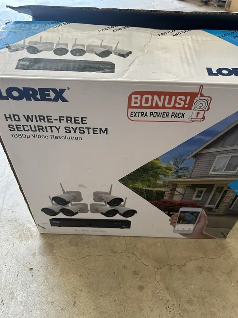 Lorex 1080P HD Wireless Security System FIVE Cameras And Recorder