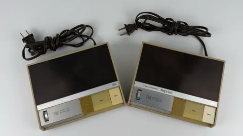 Realistic Plug ’n Talk FM Wireless Intercom Set 43-212B Pair Radio Shack Tested