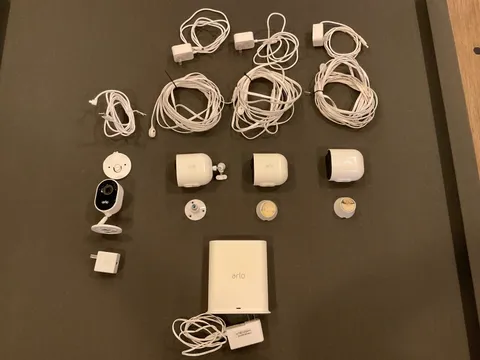 Arlo Ultra Security Camera Bundle – 4 Cameras + SmartHub Base Station
