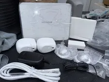 NETGEAR ARLO Base Station Wireless Wi-Fi VMB3000 Hub With 2 Cameras New batt
