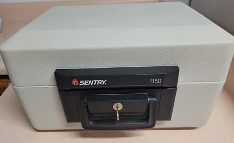 Sentry 1150 Fireproof Waterproof Lock Box Safe Chest w/ Key - Portable - Read