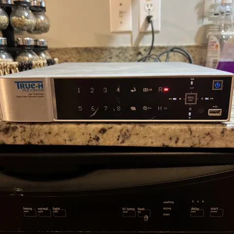 True-H DVR h 264 w/Power Supply~~powers on untested
