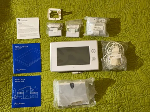 Samsung SmartThings ADT Home Security Hub F-ADT-HUB-1 NEW