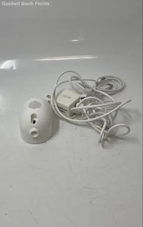 Arlo Essential White Spotlight Wireless Security Camera With Adapter Not Tested