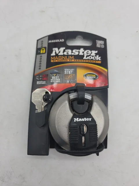 Master Lock M40XKAD Magnum Heavy Duty Stainless Steel Discus Padlock with Key