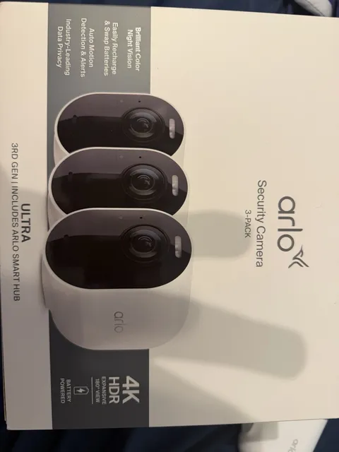 *READ DESCRIPTION* Arlo Ultra 3rd Gen 4K Security Camera + SmartHub