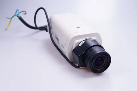 ULTRAK CCD Camera KC2501MP + Philips LTC3364/21 Lens
