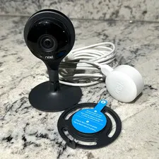 GOOGLE NEST Indoor Camera A0005 1st Gen Night Vision w/OG USB Metal Stand w/Base