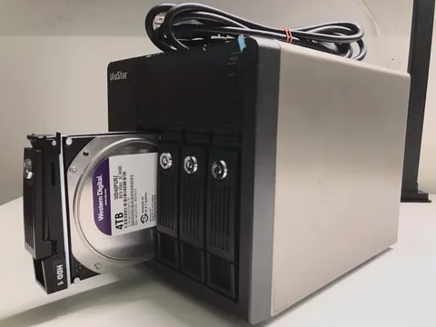 QNAP VS-4016 Pro+ Network Video Recorder 1X 4TB WD | P/N: 52100-001285-RS | Used