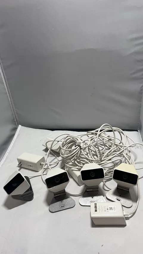 Xfinity XCam2 SCHC2AEW Outdoor Security Camera Lot 4 Cameras w/ 4 XW4 Adapters