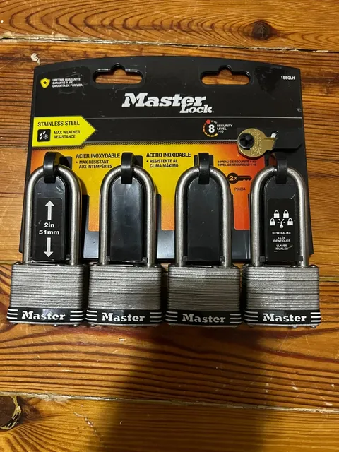 Master Lock 4 Pack Stainless Steel Padlock with 2 Keys 2" 1SSQLH *BRAND NEW*