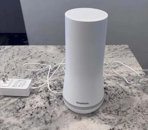 SimpliSafe Home Security System Base Station SSBS3 & Power Cord Simpli Safe