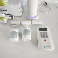 SimpliSafe Security System Base Station Door and Window Sensors Motion Keypad