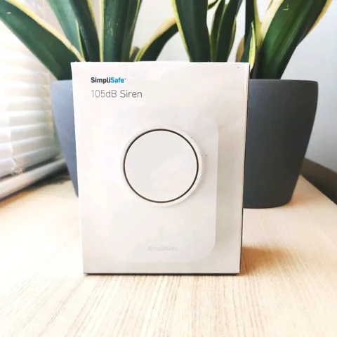 SimpliSafe 105dB Auxiliary Siren Compatible w/ Gen 3 Home Security System *NEW*