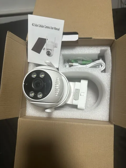 Cammoophy NO-KB-V1 4G Solar Outdoor Security Camera System with Accessories