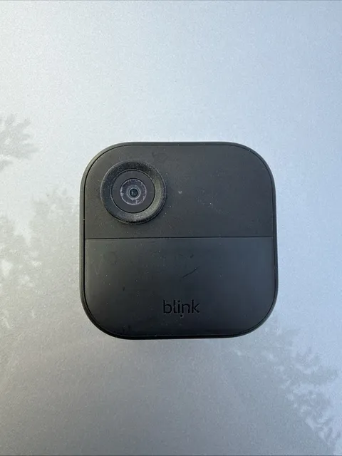 Blink Outdoor (4th Gen) Wi-Fi Battery HD Security BCM00500U - Free Shipping