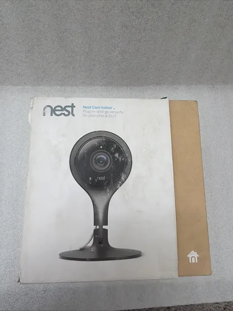 Google Nest Cam Indoor Security Plug-in Wi-Fi Camera NC1102ES A0005