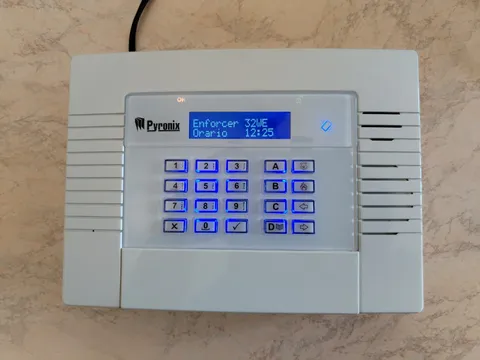PYRONIX ENFORCER 32-WE CENTRAL 32 ZONE EXPANDABLE 64 WIRELESS TWO WAY