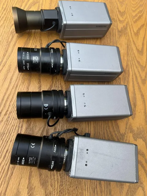 Samsung SCC-130A SCC-130AN Digital CCTV Camera Lot Of 4 Gray BNC W/ Zoom Lenses