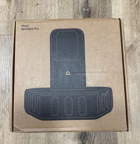 Vivint Spotlight Pro Security Camera VS-ODL100-WHT / WHITE / GEN 2 / BRAND NEW