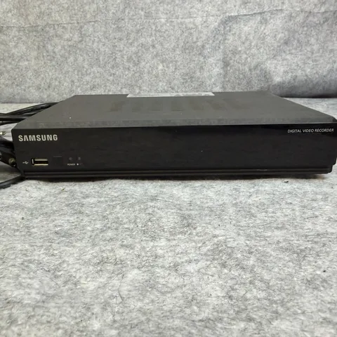 Samsung SDE-3004N 4 Channel Digital Video Recorder DVR Security System Black