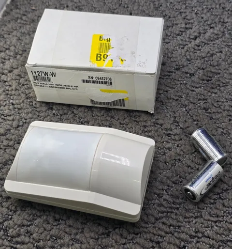 1127W-W Wireless Wall Mount Wide Angle PIR Motion Detector White