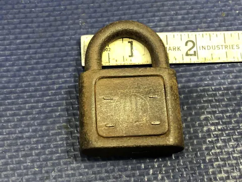 YALE Padlock pad lock vintage towne