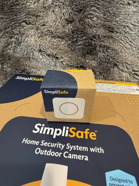 SimpliSafe Motion Sensor Gen 2 - Compatible with Gen 3 Base BRAND NEW