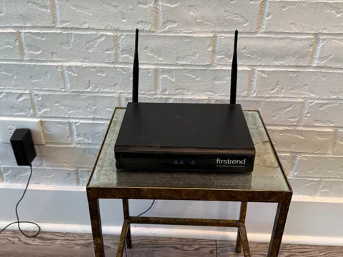 Firstend FTUS-W8CHNVR-XM Wireless NVR Security System Recorder w/ Power Adapter