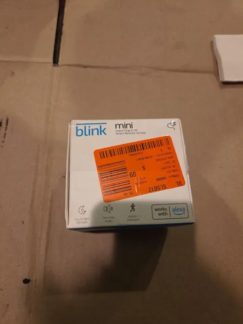 Blink BCM00300U Mini Indoor Plug-in Smart Surveillance Camera