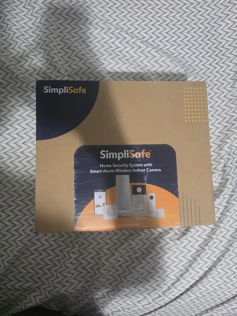 SimpliSafe Home Security System with Smart Alarm Wireless Indoor Camera, 8 Piece