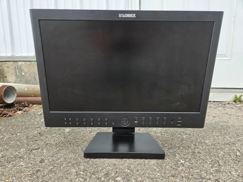 Lorex 23" All-in-One 8-Channel Security DVR & LCD Monitor